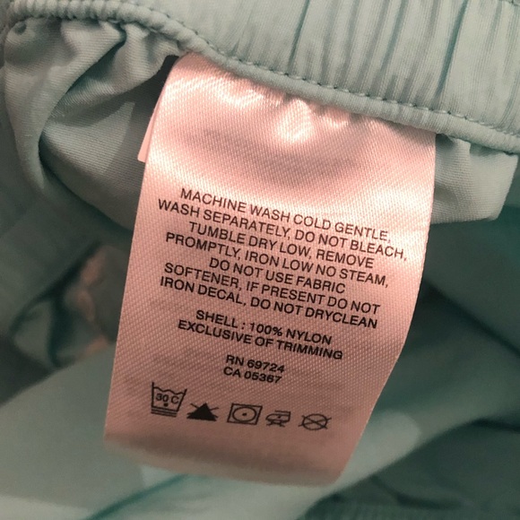 Women’s Columbia athletic shorts - Picture 6 of 6